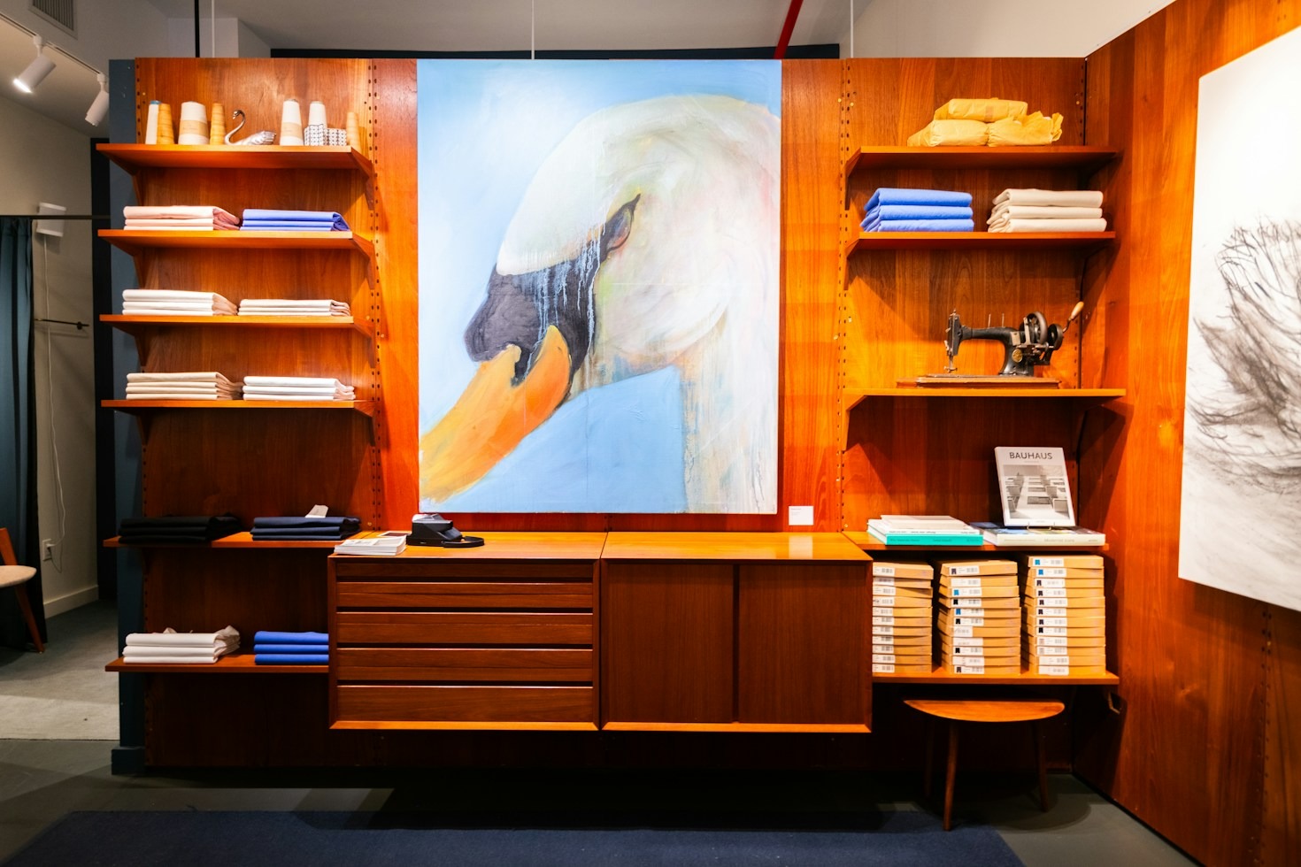 Navigating International Wholesale for Modern Fashion Entrepreneurs